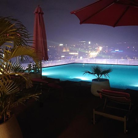 Luxury Skynest With Gym And Pool In Westlands Appartement Nairobi Buitenkant foto