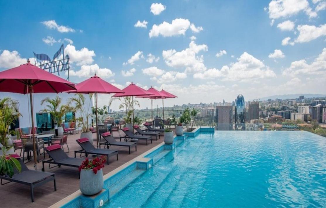 Luxury Skynest With Gym And Pool In Westlands Appartement Nairobi Buitenkant foto