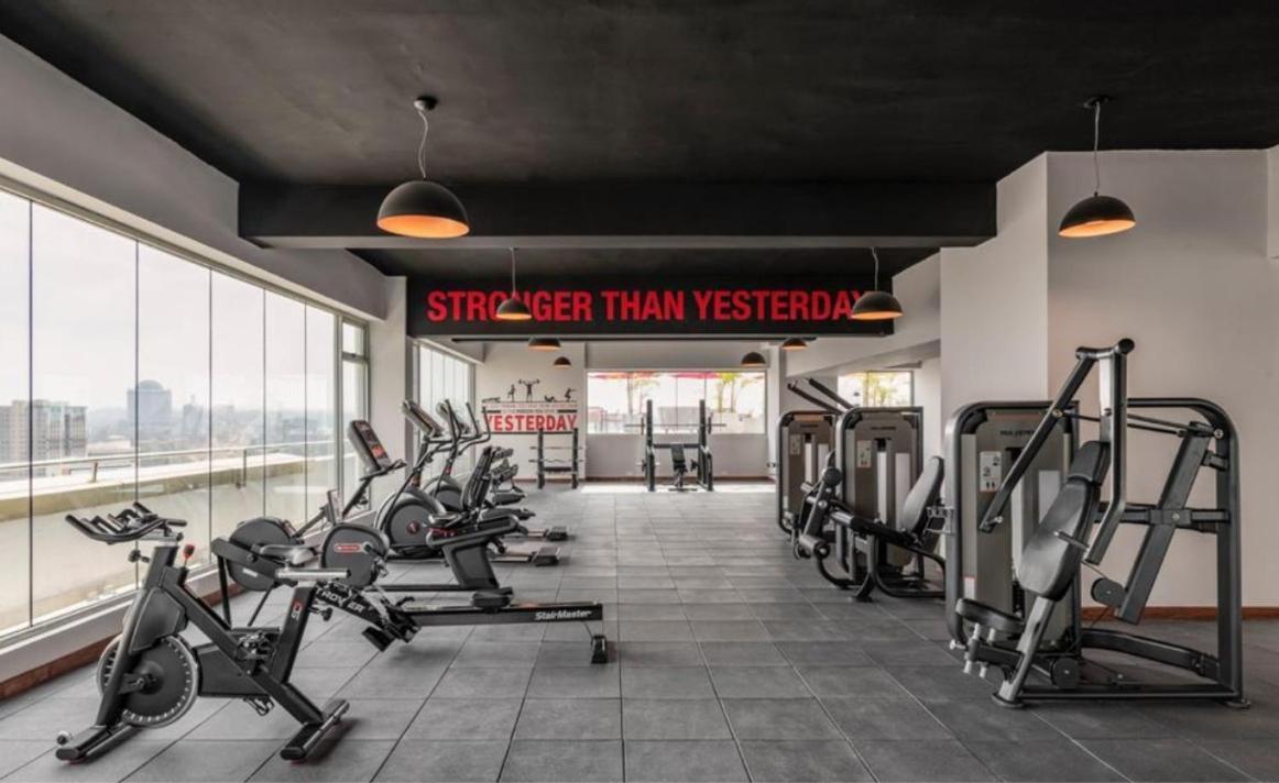 Luxury Skynest With Gym And Pool In Westlands Appartement Nairobi Buitenkant foto